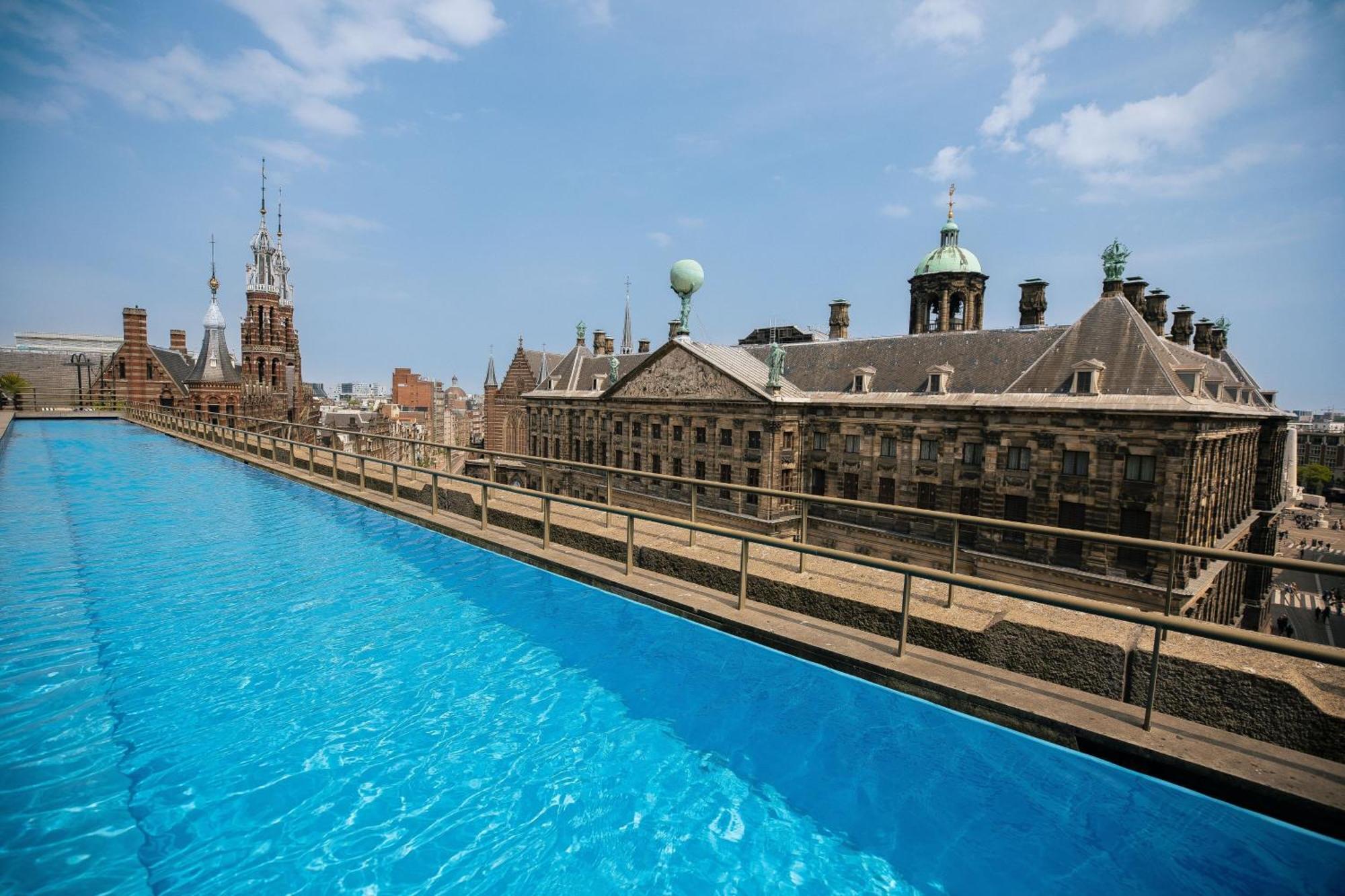 Hotel W Amsterdam Esterno foto The rooftop pool