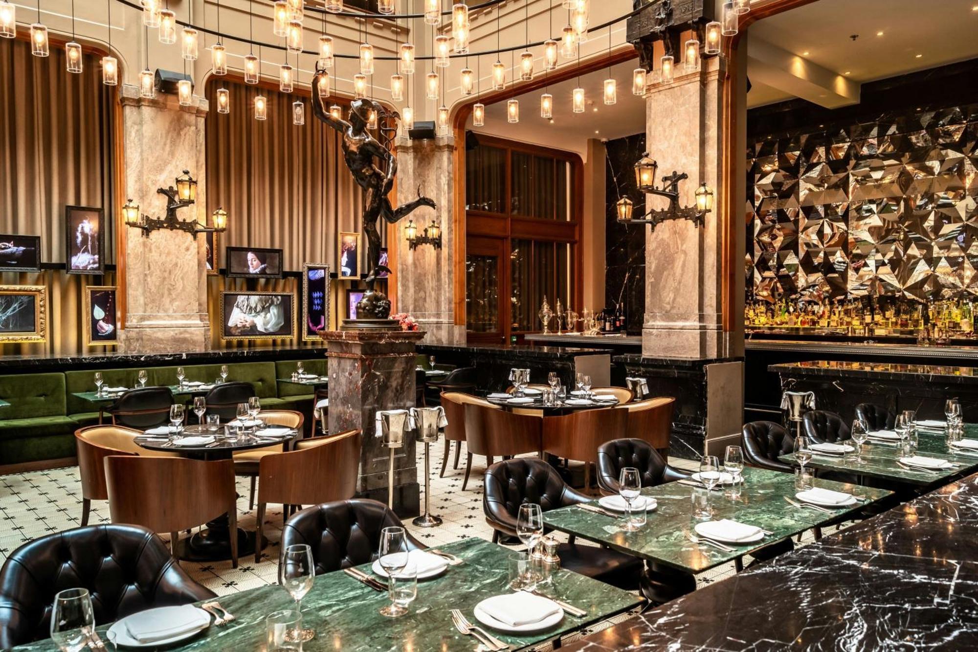 Hotel W Amsterdam Esterno foto The interior of the restaurant