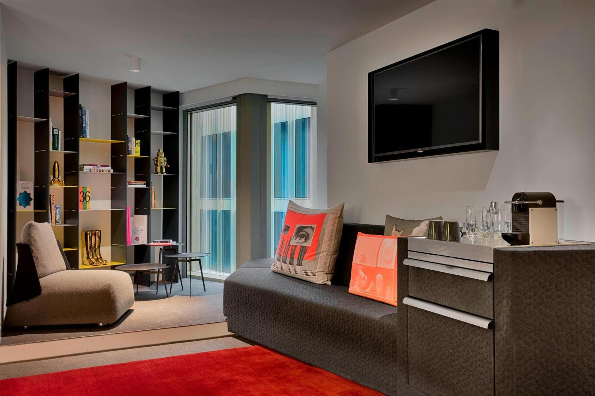 Hotel W Amsterdam Esterno foto A suite at the hotel